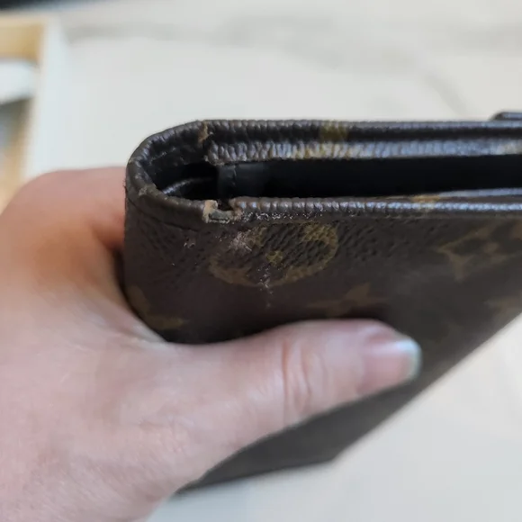 Louis Vuitton Envelope Wallet - Picture 4 of 16